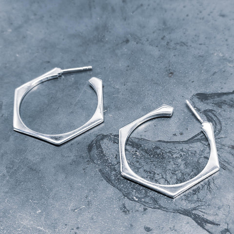 PENDIENTES MINIMAL HEXAGONAL N739 - 13CRAZY