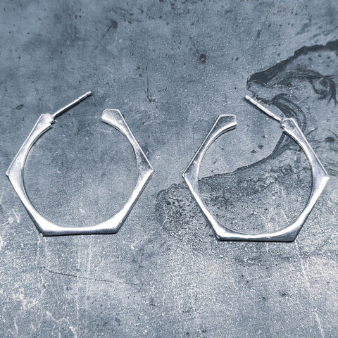 PENDIENTES MINIMAL HEXAGONAL N739 - 13CRAZY